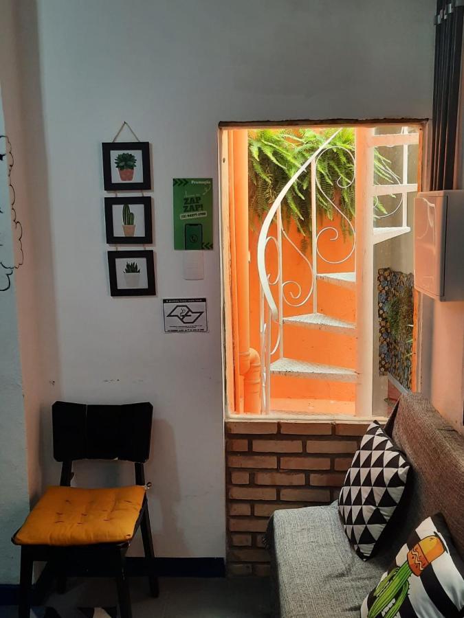 Vilarejo Hostel Pinheiros Guest House Сан-Паулу Екстер'єр фото
